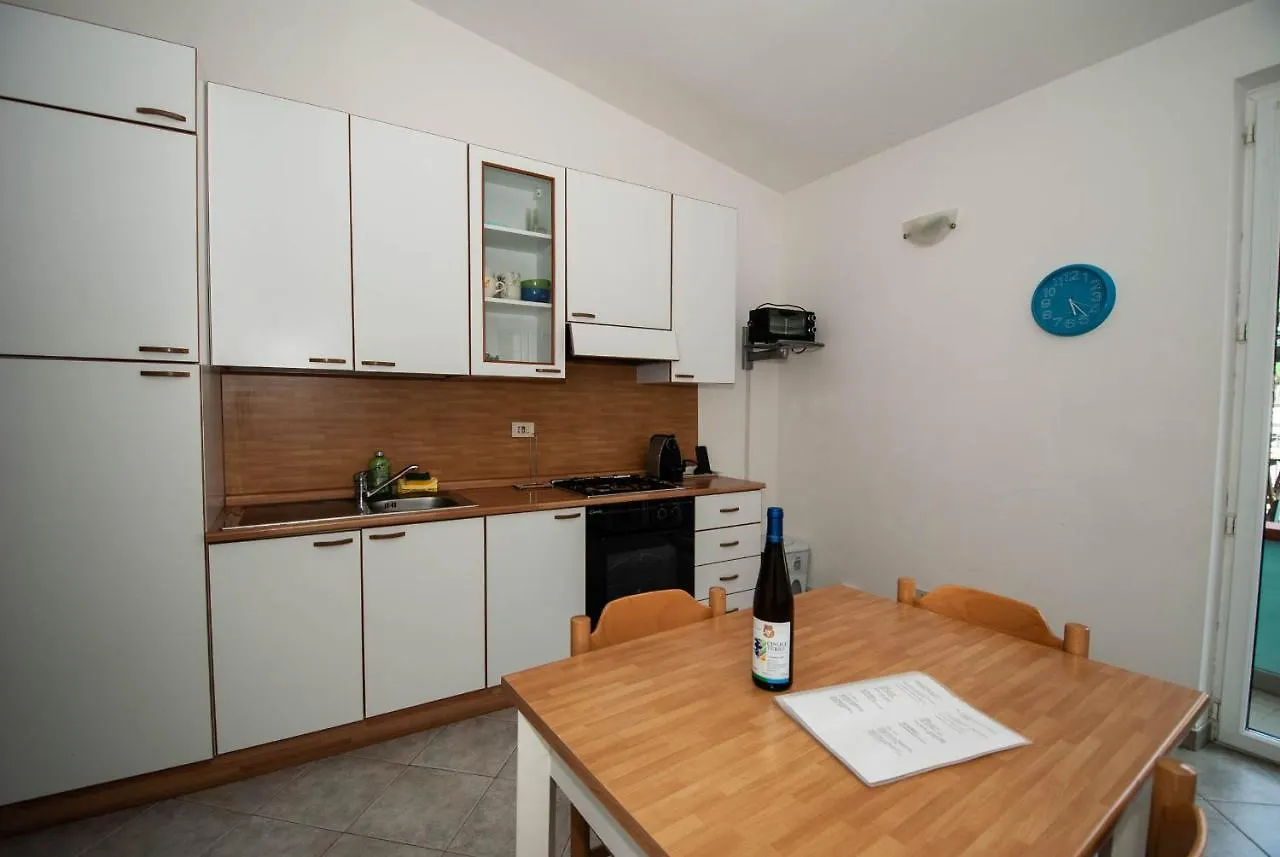 Casa Di Mezzo By Arbaspaa Manarola
